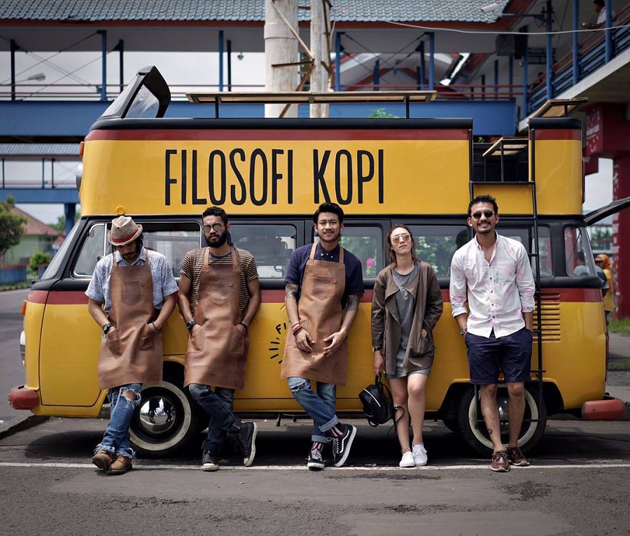 Mengejar Mimpi Ben dan Jody Berlanjut di Filosofi Kopi 2